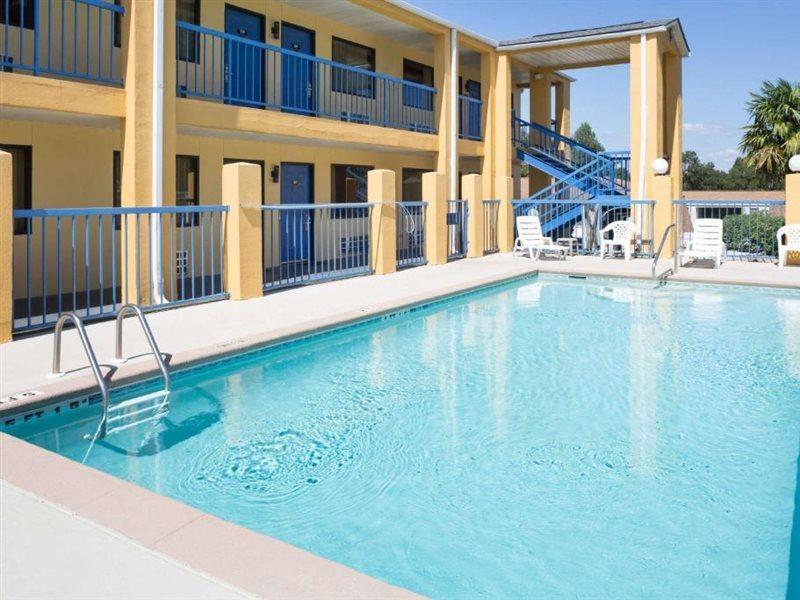 Days Inn By Wyndham Enterprise Exterior foto