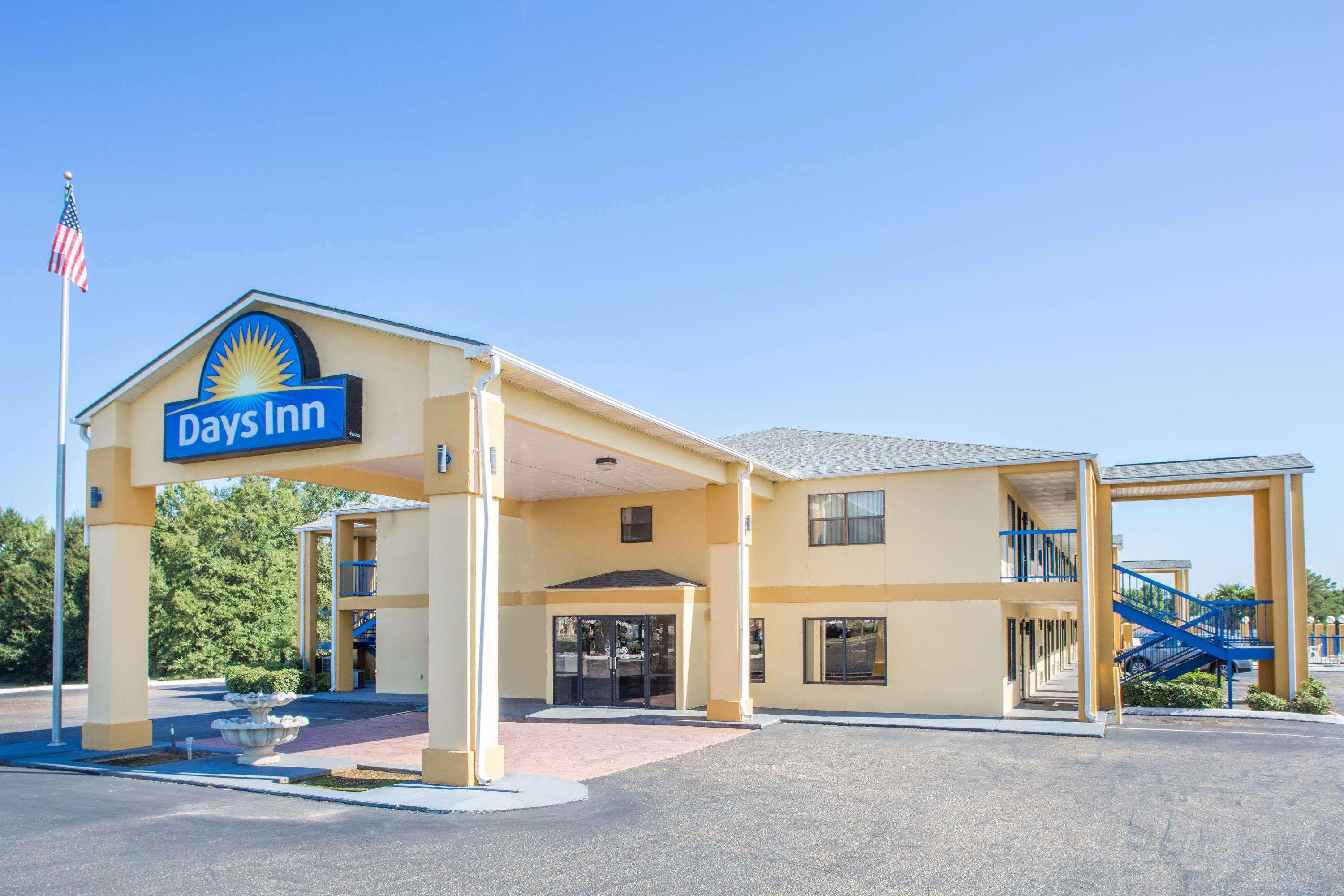 Days Inn By Wyndham Enterprise Exterior foto