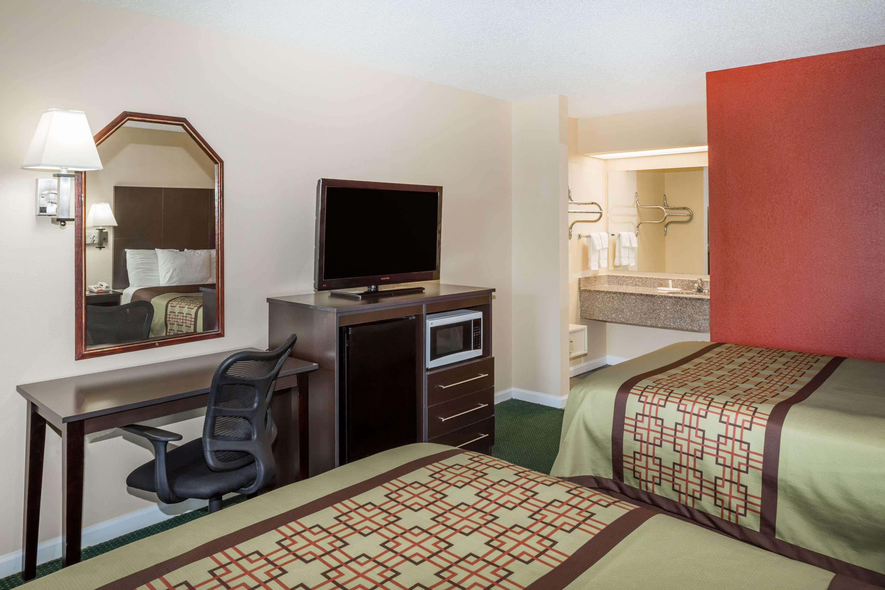 Days Inn By Wyndham Enterprise Exterior foto