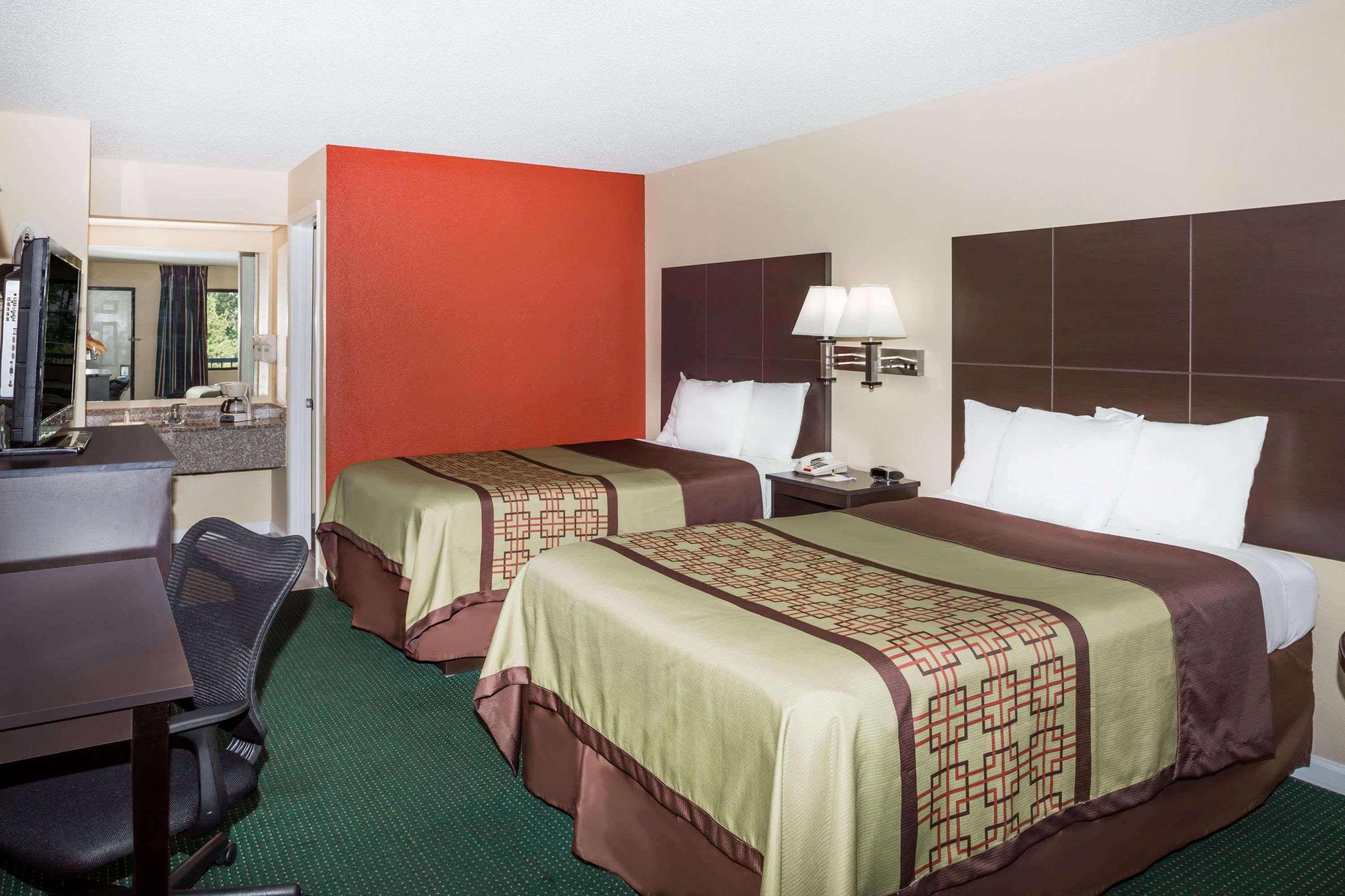 Days Inn By Wyndham Enterprise Exterior foto